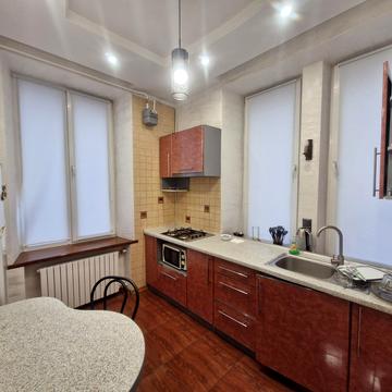 Футуристів пров., 6