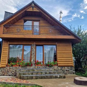 Будинок у мальовничому куточку