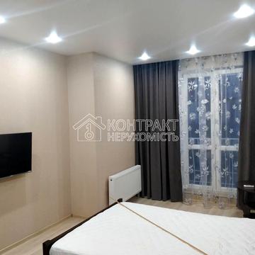 Героїв Харкова просп. (Московський), 19