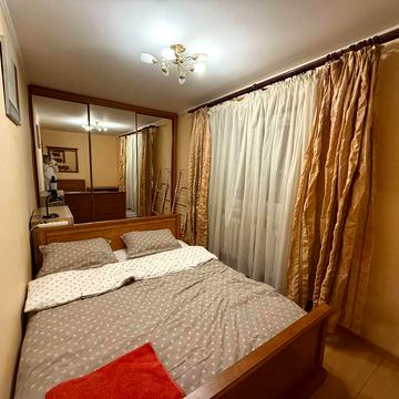 Дністерська вул., (Будинок)