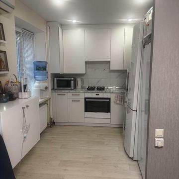 Фурманова  3-х кімн. Кв.   індивідуальне опалення!!  Можливо Євідновле