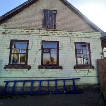 Продам половину будинку з окремим двором та окремим входом