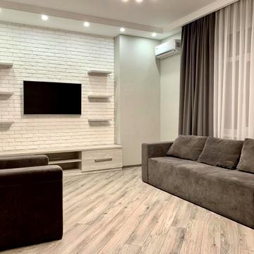 Євгена Коновальця вул. (Щорса), 36-Е