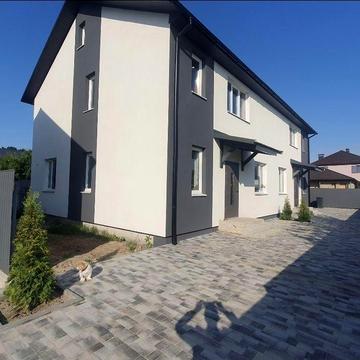 Терміново продам дуплекс.  Новий,  перспективний район.