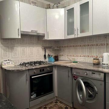 Сдаю 2-комн.возле метро КПИ