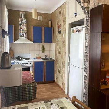 Криворізька вул., 28