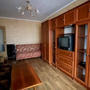 Євгена Чикаленка вул., 72/1