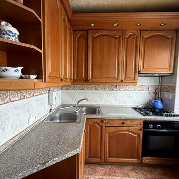 Леся Курбаса просп., 18