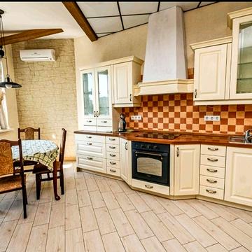 Генерала Шаповала вул. (Механізаторів), 2