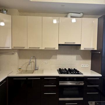 Лариси Руденко вул., 15/14