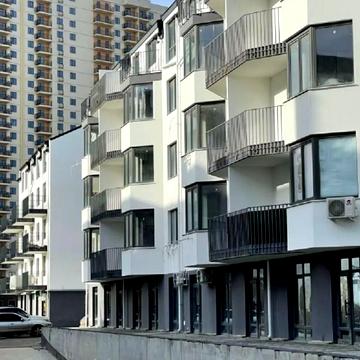 Академіка Сахарова вул., (Будинок 1)