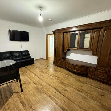 Леся Курбаса просп., 1к1