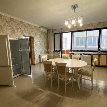 Оренда 4 к квартири 260 м Центр Києва вул Кропивницького 10  Бесарабка