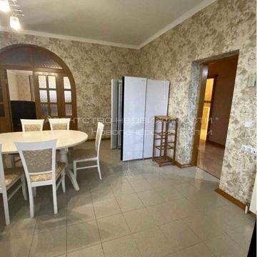 Оренда 4 к квартири 260 м Центр Києва вул Кропивницького 10  Бесарабка