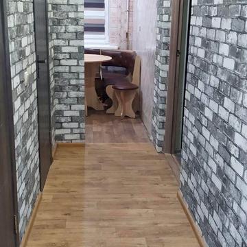 Азербайджанська вул., 30