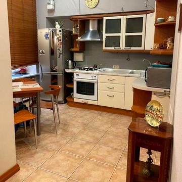 Сдам 3-комнатную квартиру на Льва Толстого