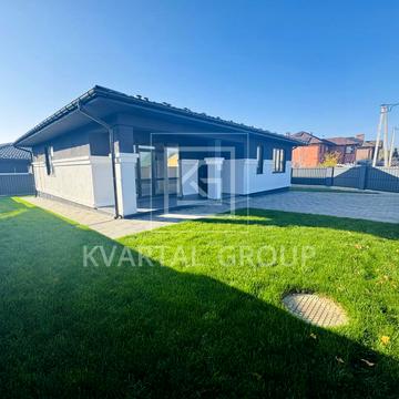 Сологуба вул., 35