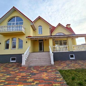 Будинок 333 м2 газ цоколь 10 соток с. Петропавлівська Борщагівка