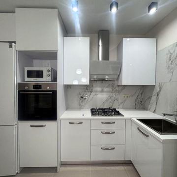 Оренда 2 кімнатна неподалік озера