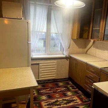 Прирічна вул., 5