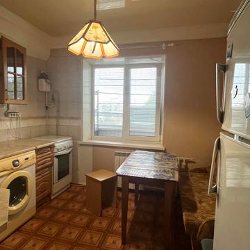 Героїв Небесної Сотні вул., 7