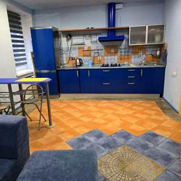 Костянтинівська вул., 18