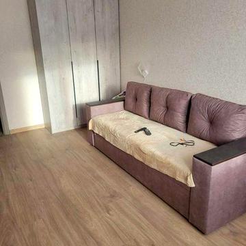 Здаэться 1 кiмнатна квартира Софiiвська Борщагiвка(своя)