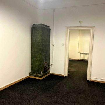 Продаж 3к квартири центрі| окремий вхід| паркувальне місце|підвал 25м2