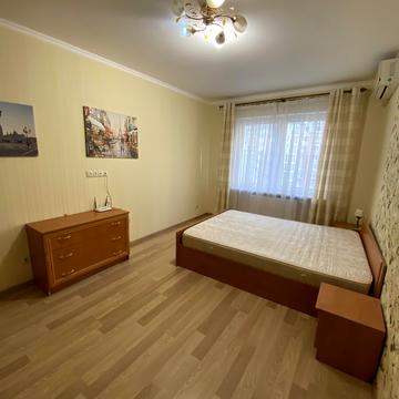 Єлизавети Чавдар вул., 38