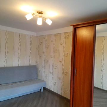 Мілютенка вул., 14