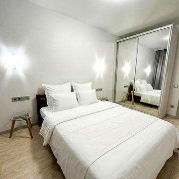 Дніпровська набережна вул., 20-Б