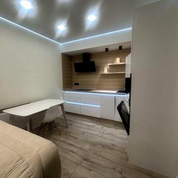 Сдам кухня стулия + спальня . Таирова