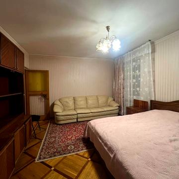 Незалежності вул., 15