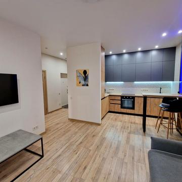 Кучеревського бульв., 1