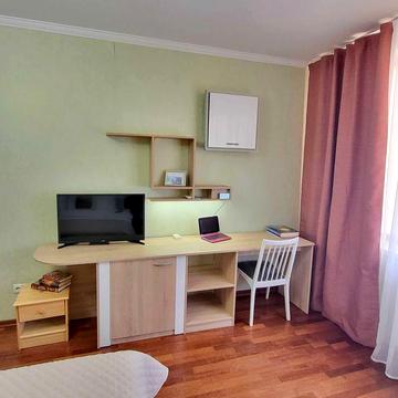 На 1,2,3 меісяці, 1к.Гришка,9,Позняки,метро-5хв. в буд.-укриття,без ко