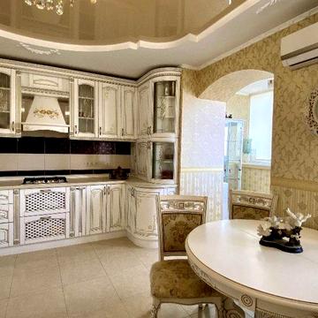 Продаю ТРЬОКІМНАТНУ квартиру 97м2. В ЦЕНТРІ м. Буча, біля прокуратури