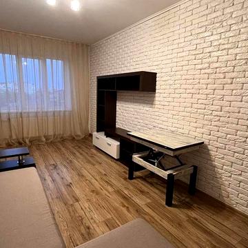 Оренда квартири з ремонтом р- н 5 кутів ( центр)