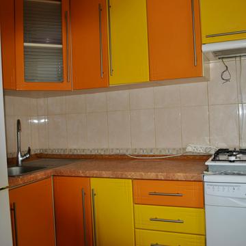 Гетьмана Павла Полуботка вул. (Попудренка), 32