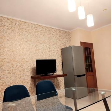 Воскресенська вул., 12-Б