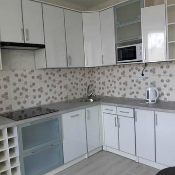 Льва Ландау просп. (50-річчя СРСР), 52