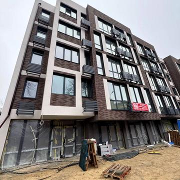 Нагірна вул., 15