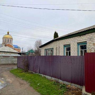 Продам- ПОЛ ДОМА -  Центральный  рынок