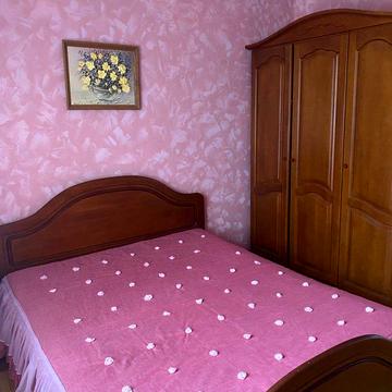 Анни Ахматової вул., 6