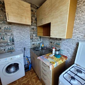 Дніпровська набережна вул., 9