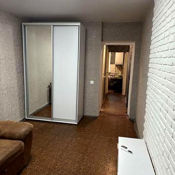 Продам 2-х кімнатну квартиру.