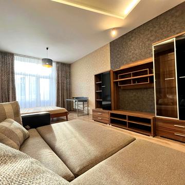 Нижній Вал вул., 43