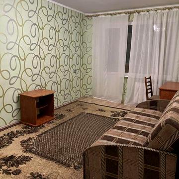 2 кімнатна квартира по Космонавтів