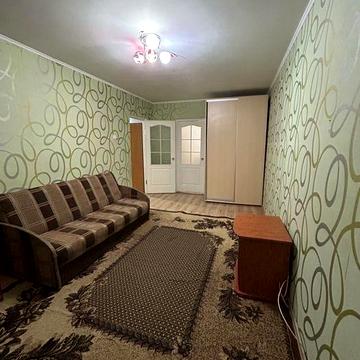 2 кімнатна квартира по Космонавтів