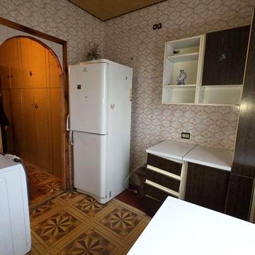 Здам 2 кімнатну на масиві Незалежності