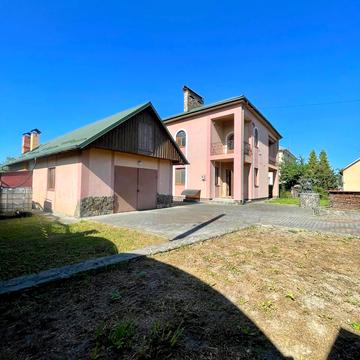 Івана Франка вул., 3